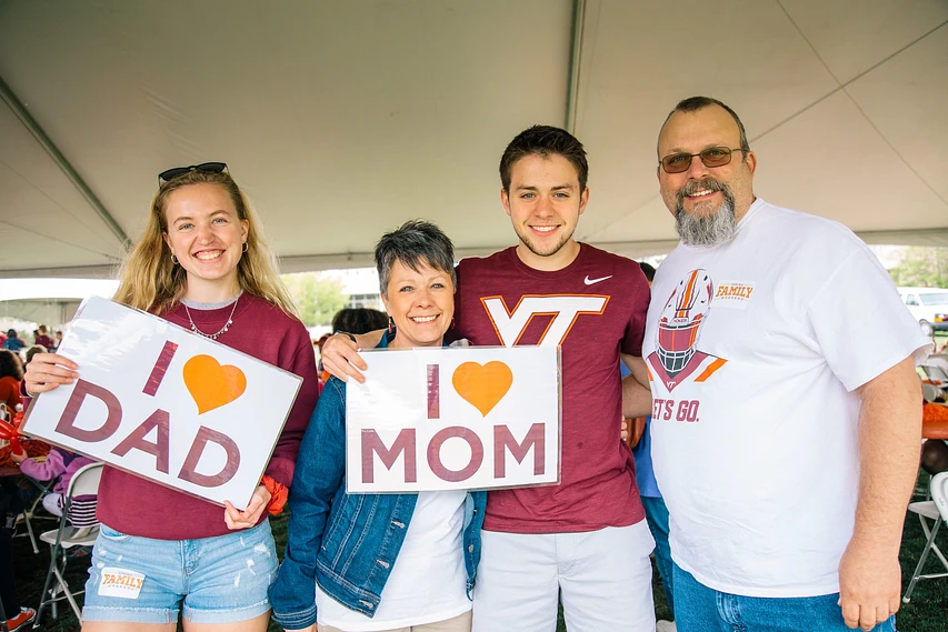 Logo for Fall Family Weekend, September 19-21, 2025